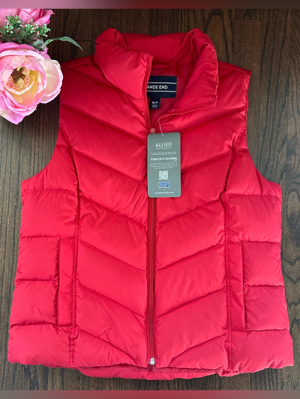 NWT Lands End water resistant Power Down 600 vest, size MP/10-12